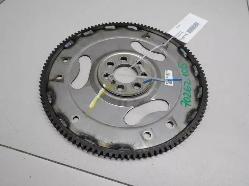 Маховик двигателя BS266831