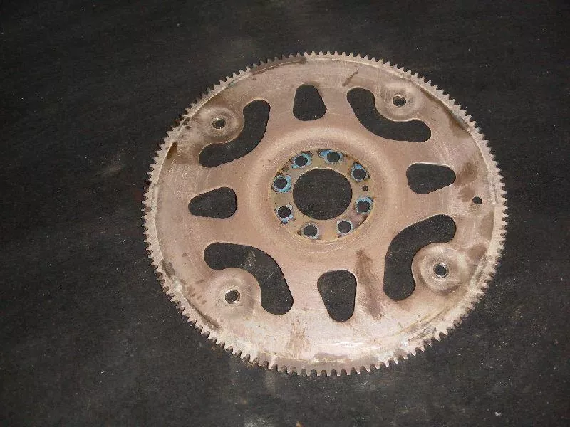 Маховик двигателя BS264378