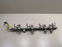 Топливная рампа б/у BS255086