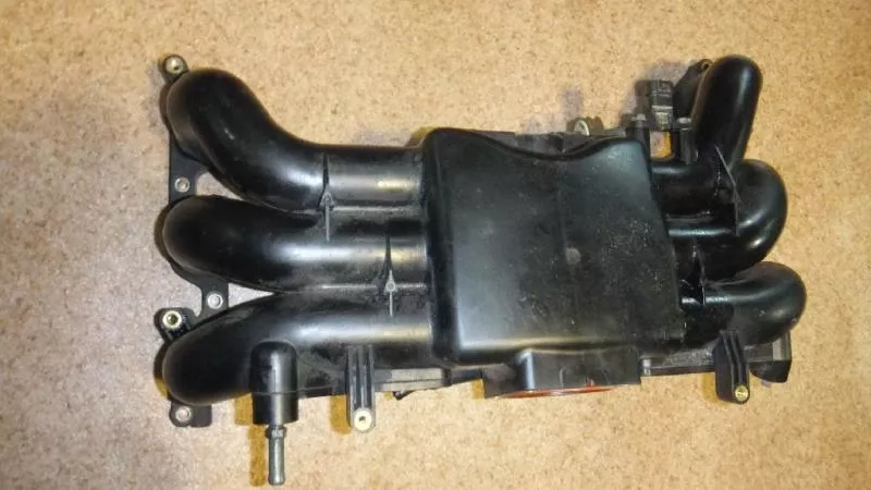 Впускной коллектор ST299118