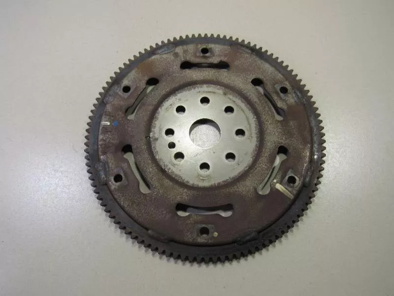 Маховик двигателя BS266338