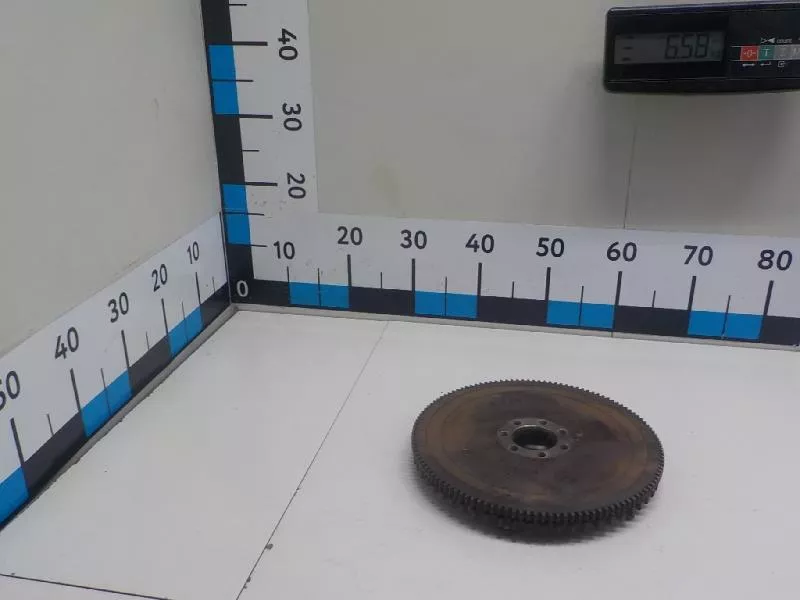 Маховик двигателя BS266117