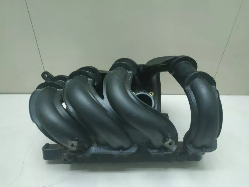 Впускной коллектор ST302657 Впускной коллектор ST302657