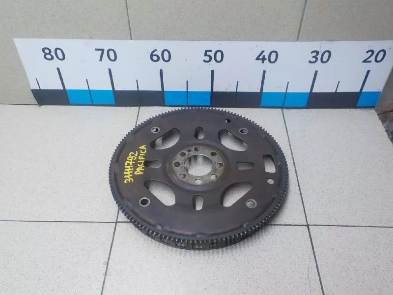 Маховик двигателя BS266016