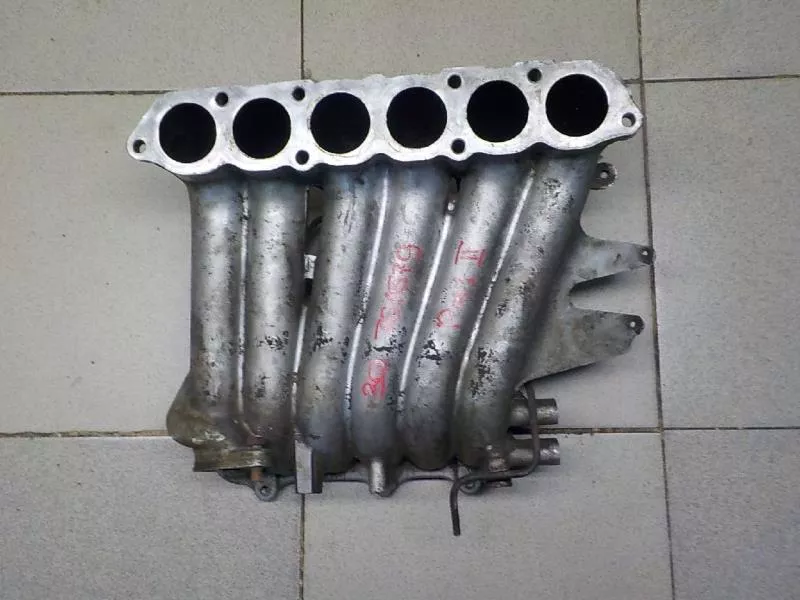 Впускной коллектор ST301922 Впускной коллектор ST301922