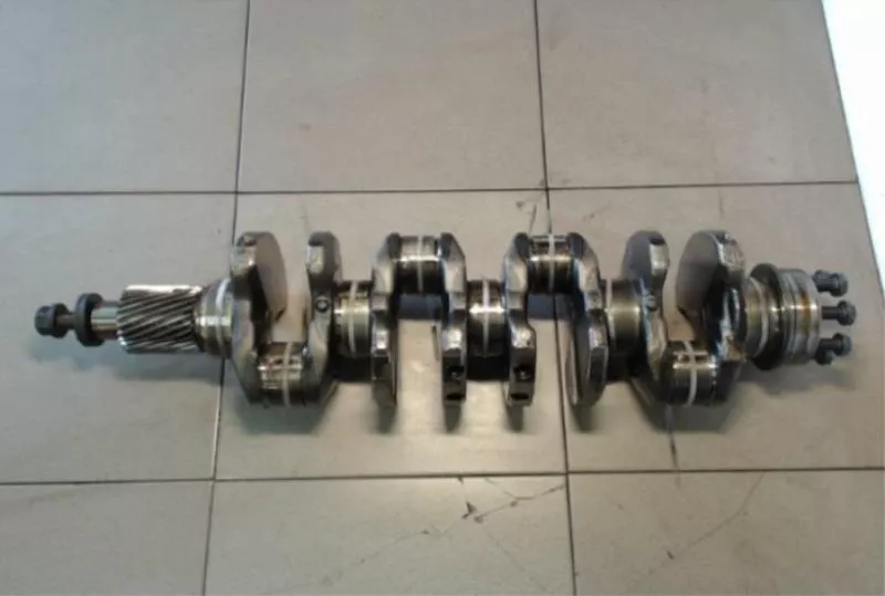 Коленвал BS249076 Коленвал BS249076