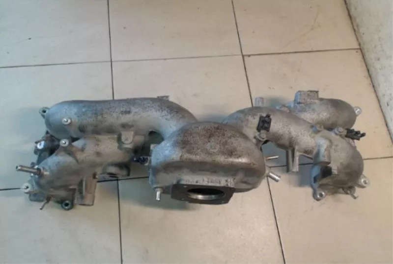 Впускной коллектор ST300538