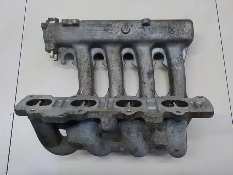 Впускной коллектор ST300328 Впускной коллектор ST300328