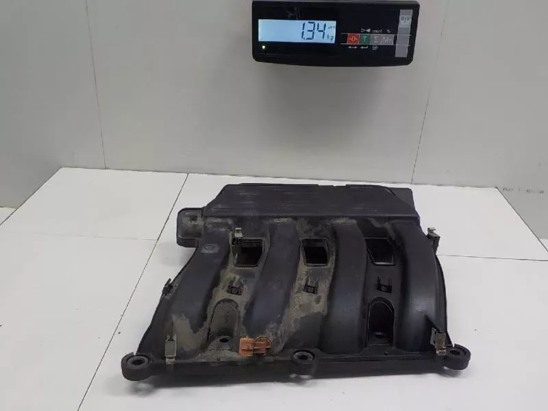 Впускной коллектор ST300189 Впускной коллектор ST300189