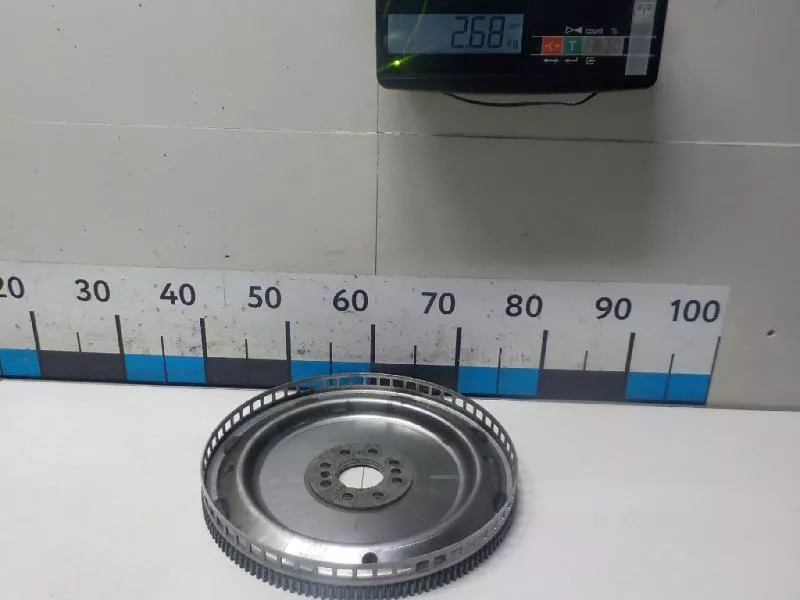 Маховик двигателя BS267677