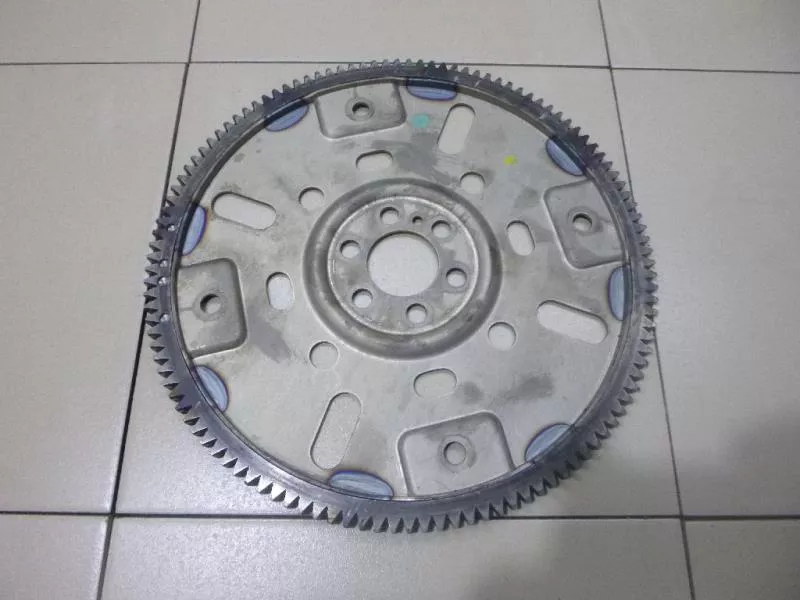 Маховик двигателя BS266952