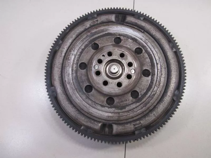 Маховик двигателя BS267798