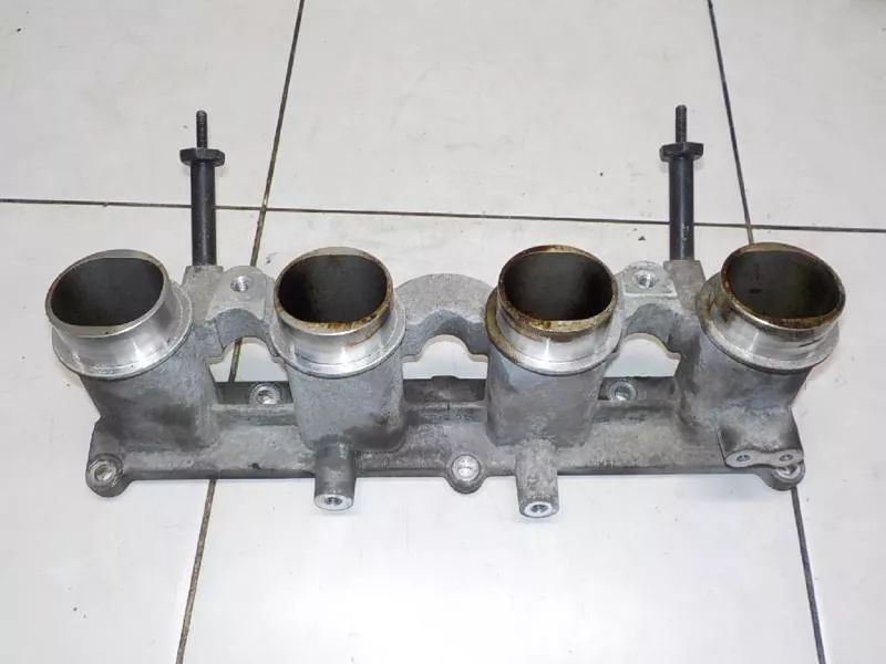 Впускной коллектор ST299601