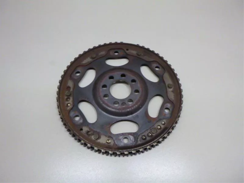 Маховик двигателя BS264268