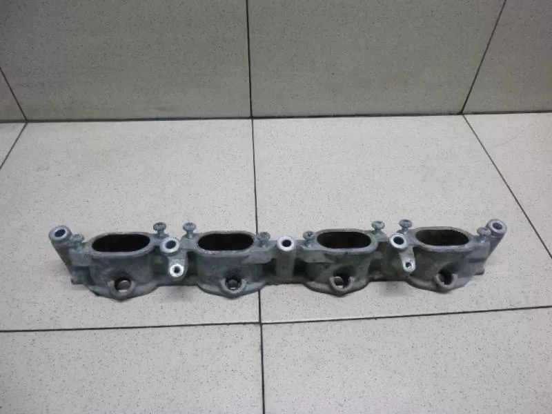 Впускной коллектор ST298135 Впускной коллектор ST298135