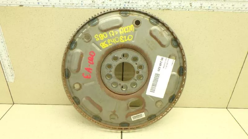 Маховик двигателя BS266897