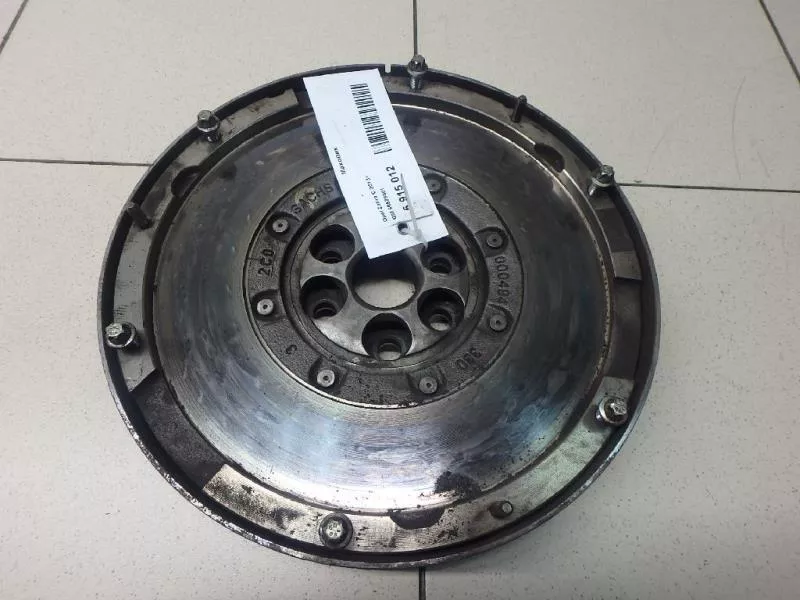 Маховик двигателя BS267294