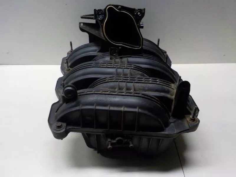 Впускной коллектор ST301635 Впускной коллектор ST301635