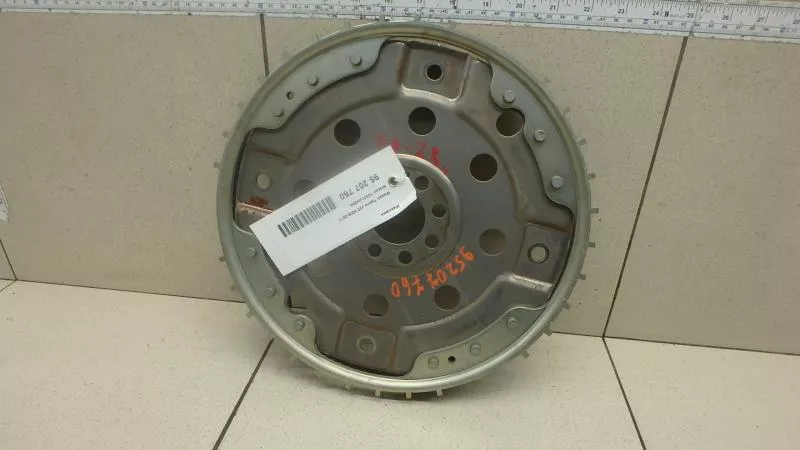 Маховик двигателя BS263867