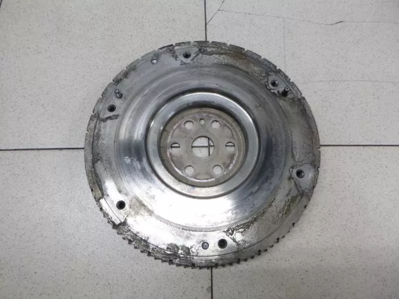 Маховик двигателя BS263437