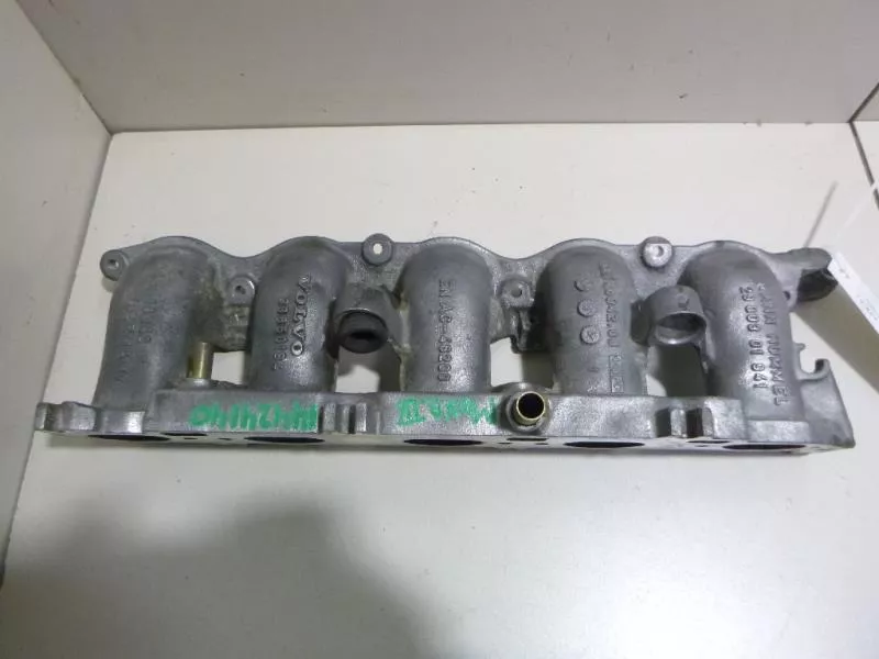 Впускной коллектор ST301877 Впускной коллектор ST301877