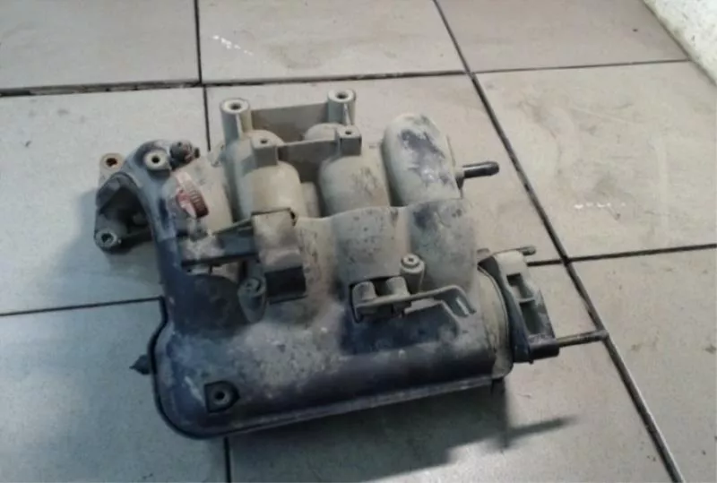 Впускной коллектор ST300466 Впускной коллектор ST300466