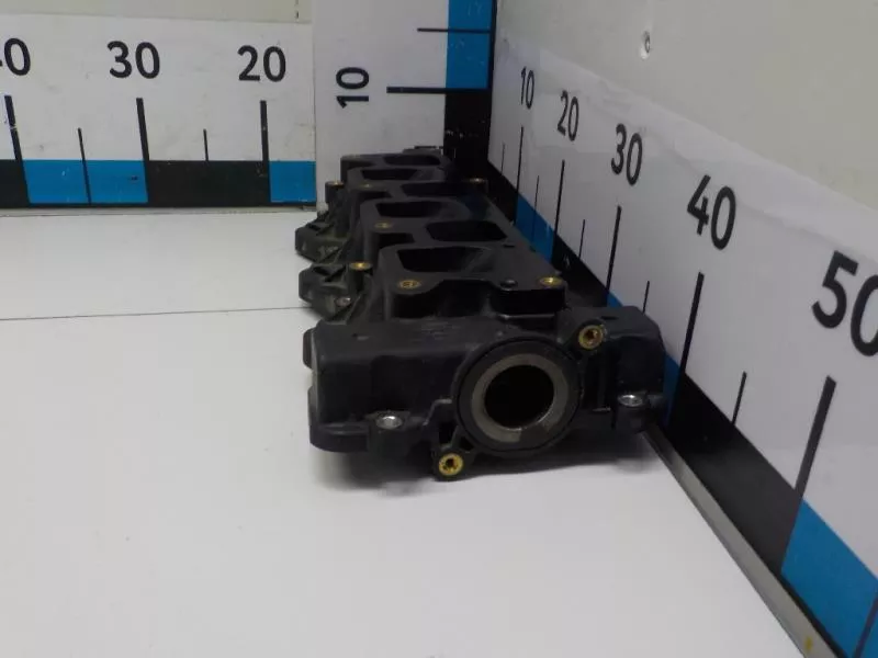 Впускной коллектор ST299550