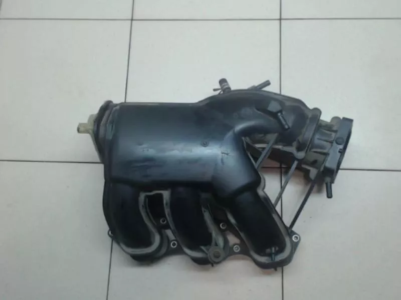 Впускной коллектор ST300529 Впускной коллектор ST300529