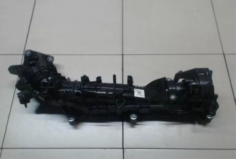 Впускной коллектор ST302413 Впускной коллектор ST302413