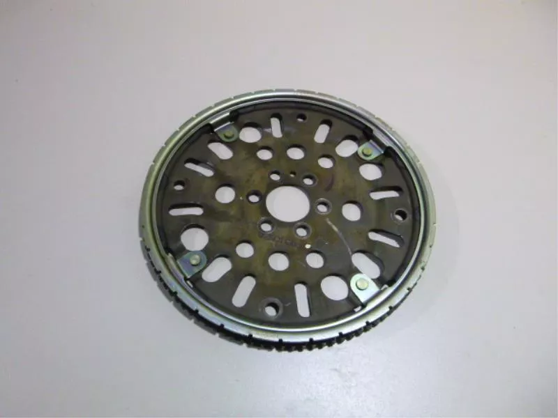 Маховик двигателя BS263454