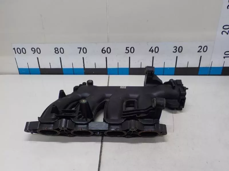 Впускной коллектор ST301004 Впускной коллектор ST301004