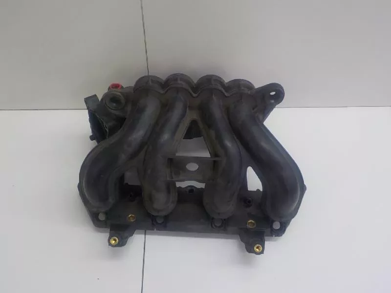 Впускной коллектор ST300065 Впускной коллектор ST300065