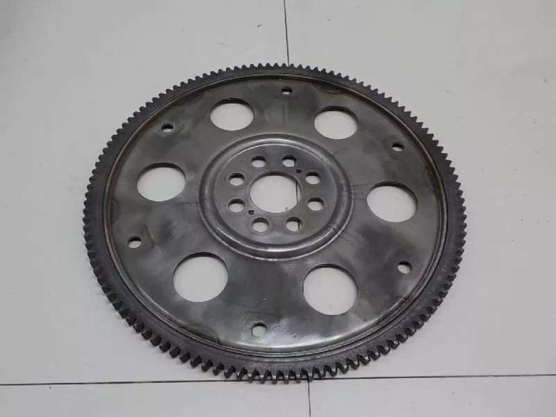 Маховик двигателя BS264400