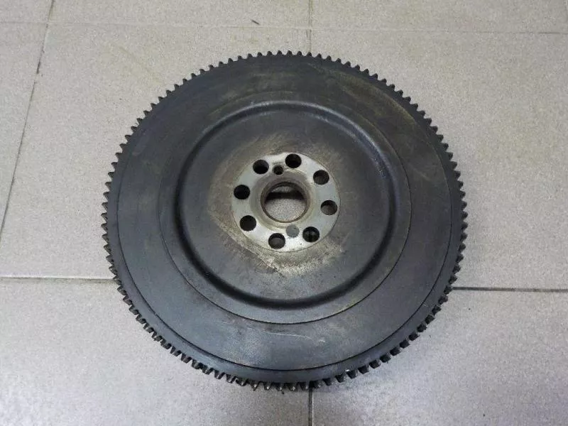 Маховик двигателя BS267423