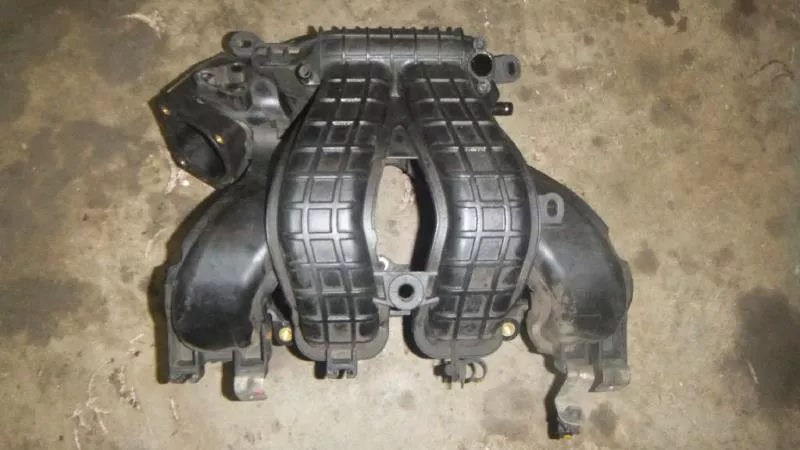 Впускной коллектор ST301089