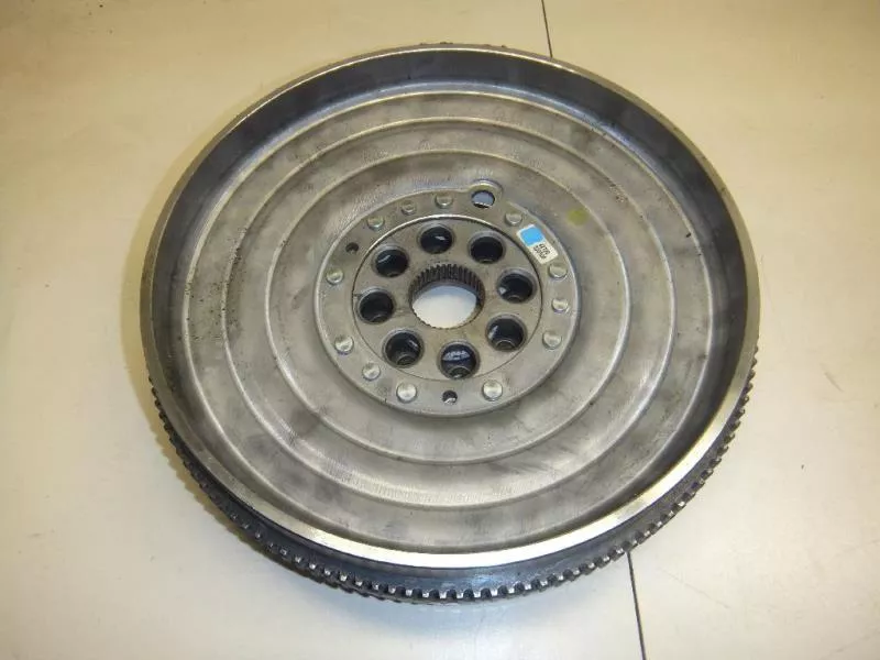 Маховик двигателя BS267965