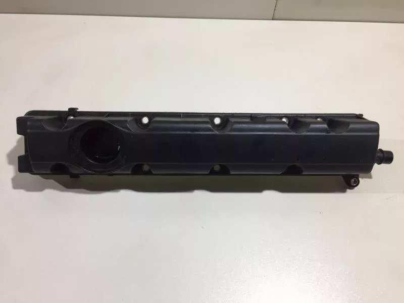 Клапанная крышка ГБЦ BS68851 Клапанная крышка ГБЦ BS68851