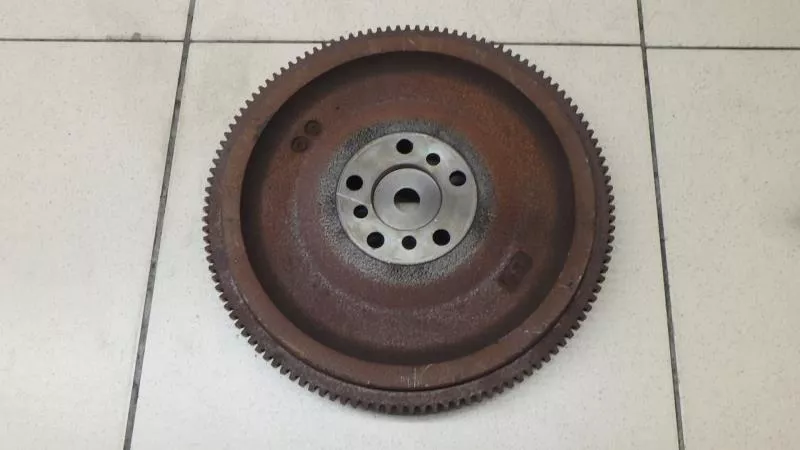 Маховик двигателя BS266795