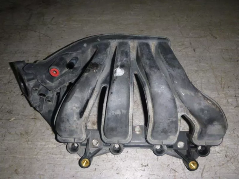 Впускной коллектор ST303095