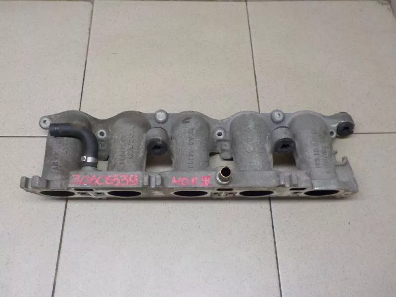 Впускной коллектор ST301871