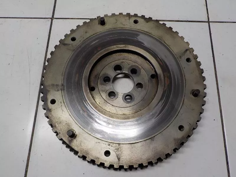 Маховик двигателя BS265109