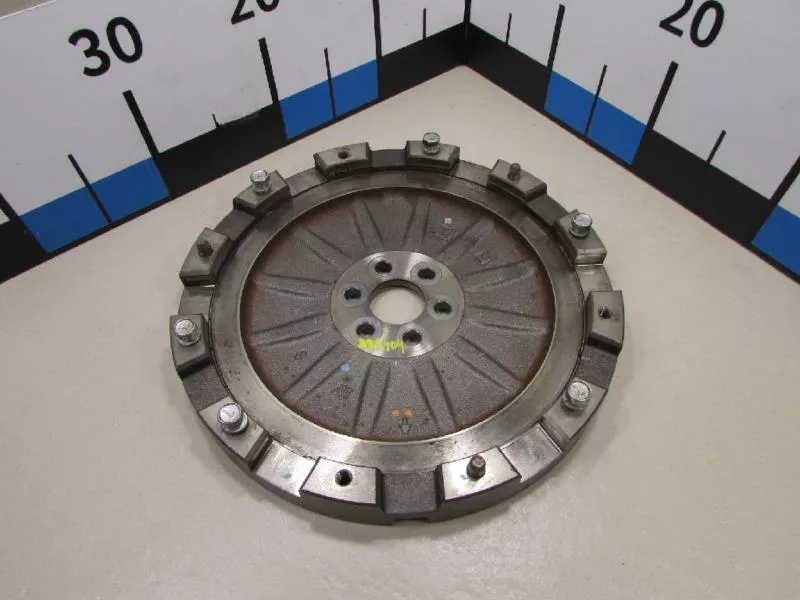 Маховик двигателя BS265748