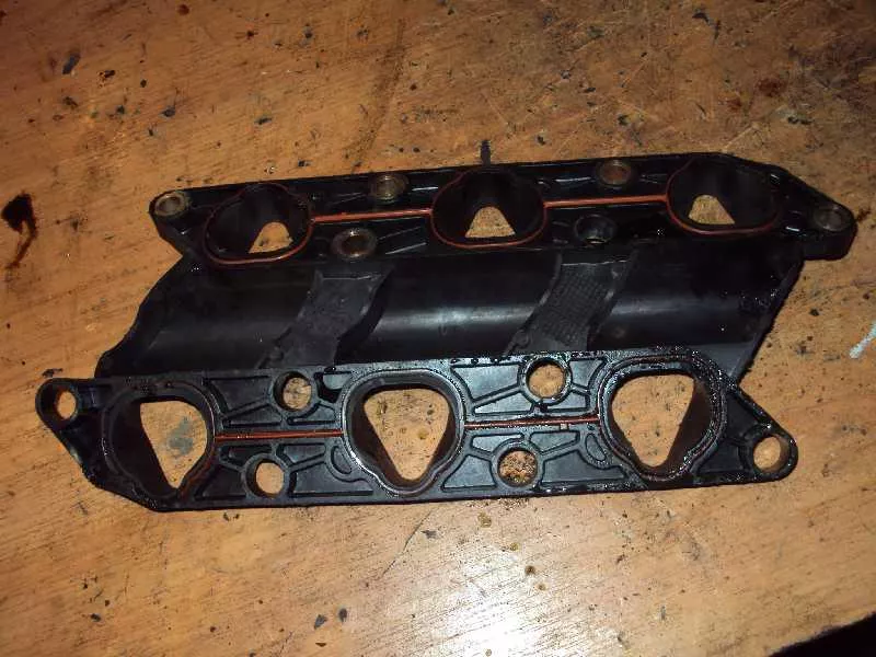 Впускной коллектор ST302243