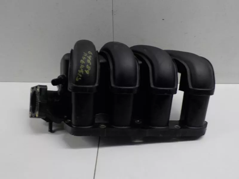 Впускной коллектор ST302388 Впускной коллектор ST302388