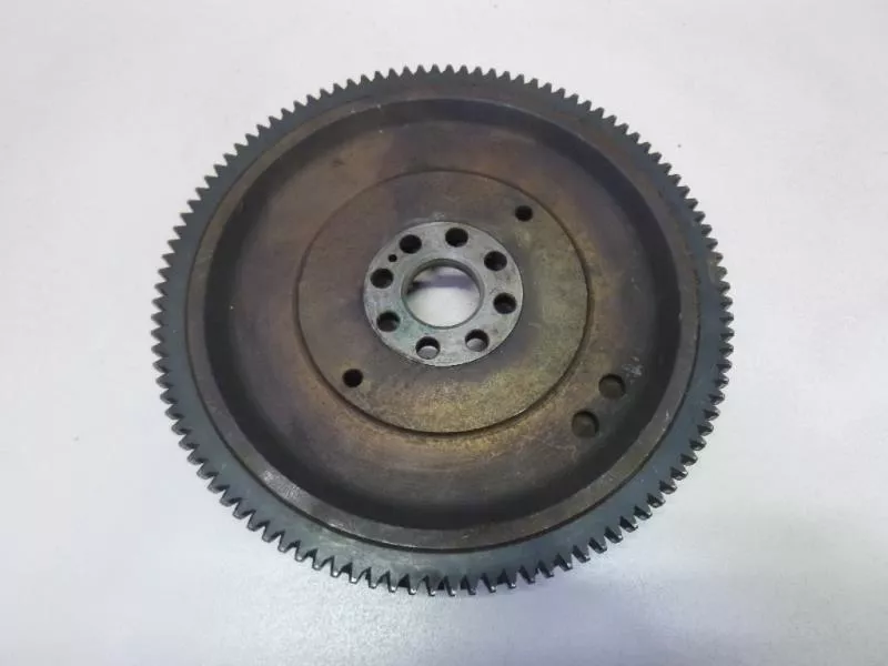 Маховик двигателя BS265654