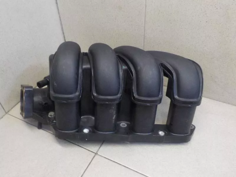 Впускной коллектор ST302610