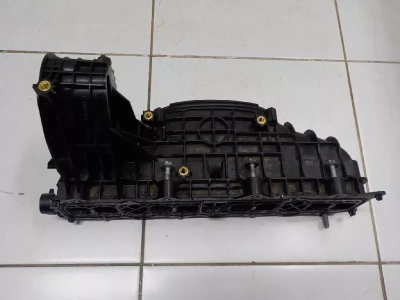 Впускной коллектор ST301904