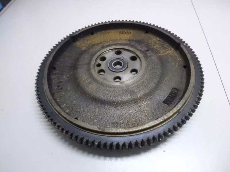 Маховик двигателя BS265143