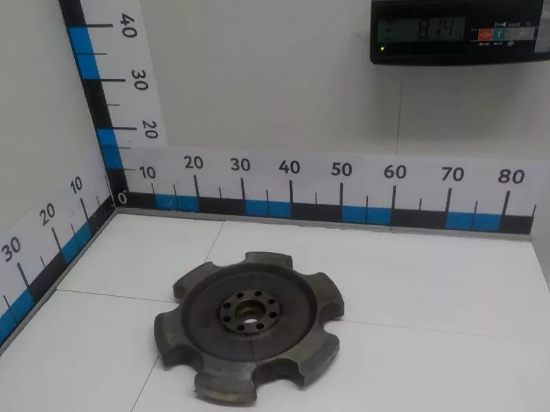 Маховик двигателя BS264178