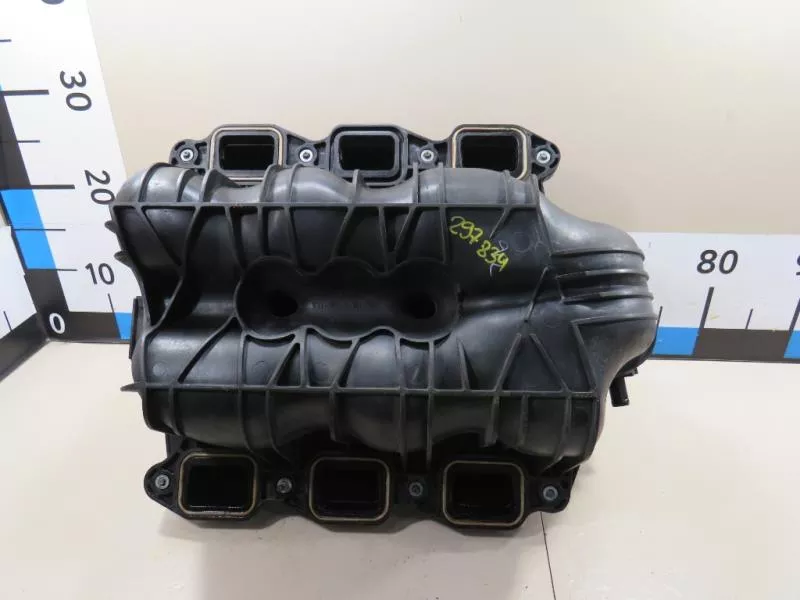 Впускной коллектор ST303227 Впускной коллектор ST303227